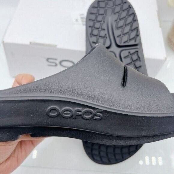 OOFOS Ooahh Luxe Sandal Slide Black Waterproof EU 41 Womens US 10/ Mens US 8 - Picture 5 of 7
